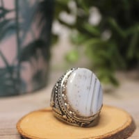 خاتم رجالي فضة مرصع بحجر العقيق الأبيض