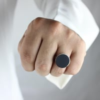 خاتم رجالي بالنقش حسب الطلب (رصاصي)