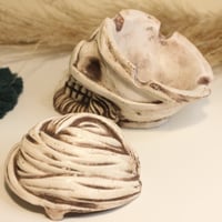 طفايات على شكل جماجم