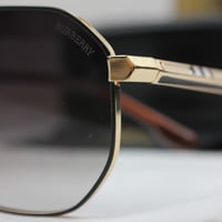 نظارة بربري - Burberry