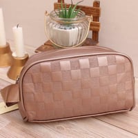 شنطة يد مربعات