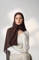 طرحة شيفون ربع مبطن من الأمام