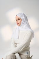 طرحة جاهزة مع مطاط - قصير جهة اليسار