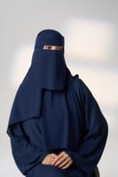 نقاب مع طرحة كحلي