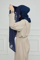 طرحة شيفون مع قبعة كاملة مشبوكة - كحلي