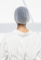 قبعة تحت الحجاب شفافة من الخلف مع سيليكون