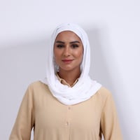 طقم طرحة مفتوحة مثلث مع قبعة - اوف وايت