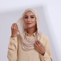 طقم طرحة مفتوحة مثلث مع قبعة