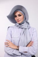 حجاب الشاطي مع قبعة