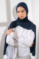 حجاب شتوي - كحلي