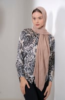 حجاب شتوي - بني فاتح