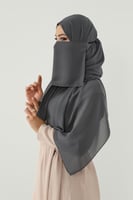 طقم طرحة ولثام مطاط