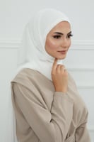 طرحه شيفون مع قبعة - أوف وايت