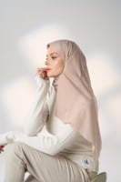 طرحة جاهزة مع مطاط - قصير جهة اليمين