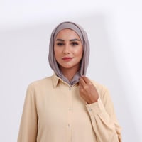 طقم طرحة مفتوحة مثلث مع قبعة