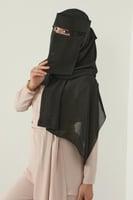 طقم طرحة ونقاب زيتي