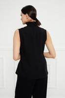 بلوزة قصيرة