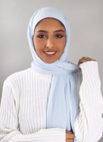 طرحة شيفون مع قبعة مشبوكة - ازرق فاتح