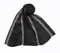 طرحة لينن مطرزه - اسود