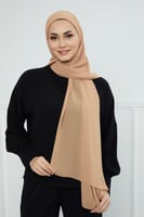 طرحة شيفون مع قبعة مشبوكة