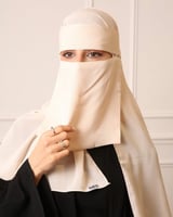 طقم طرحة مع نقاب - بيج