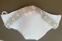 كمامةبالوان متنوعة تطريز لؤلؤ وفضي او ذهبي - eveni...