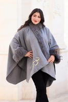 شال بالاسم بألوان مختلفه