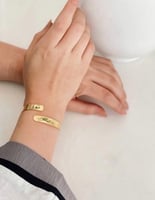 سواره بحفر ماسكين يد بعض