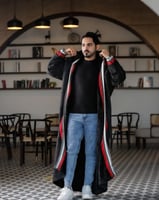 فروه اسود واحمر مطرز