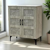 خزانة أحذية ببابين وأرفف داخلية