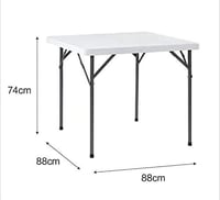 طاولة قابلة للطي بلون ابيض