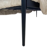 هيكل سرير لون اسود