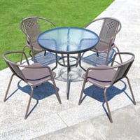 جلسة خارجية تكفي لـ 4 أشخاص