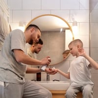 مرايا دائرية لون ذهبي