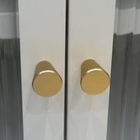 خزانة "استيلو" المعدنية – تصميم عصري بلمسة فاخرة