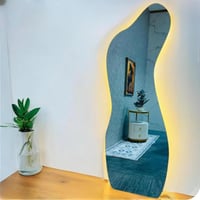 رِفلكت – مرآة فاخرة بإضاءة LED