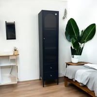 خزانة أنيقة تنظم كل الادوات بأسلوب راقٍ