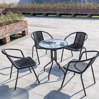 جلسة خارجية تكفي لـ 4 أشخاص