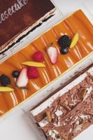 علب اكريلك سحاب مع القاطع