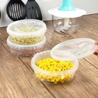 علب بلاستيك معمول وتمر دائري