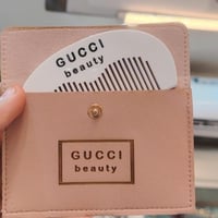 مشط ديور مع حقيبه