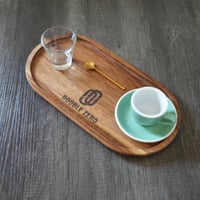 صواني خشب مخفوره بشعارك الخاص