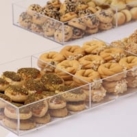 علب اكريلك شفاف مقسمه