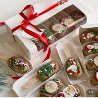 علب كيك متصله بمقسم