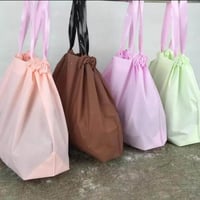 أكياس فاخره بيد