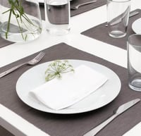 مناديل ابيض 28 *28 4000 منديل