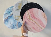 قواعد كيك رخامي