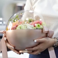 علب الاكريلك الدائريه