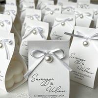 توزيعات مطبوعه لشموع الببليز