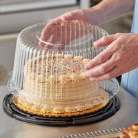 علب كيك بلاستيك